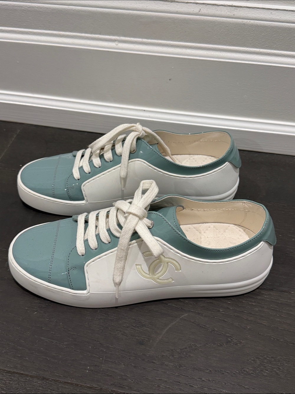 CHANEL White and Teal Leather Low-Top Sneakers